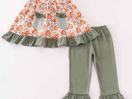 Green pumpkin ruffle girl set For Sale