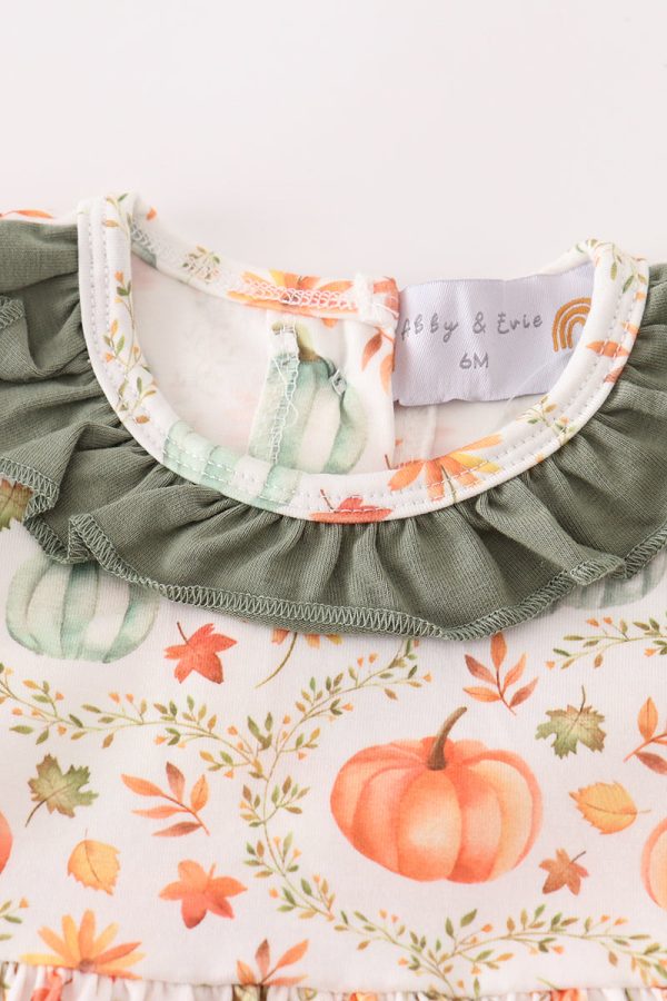 Green pumpkin ruffle baby set Supply